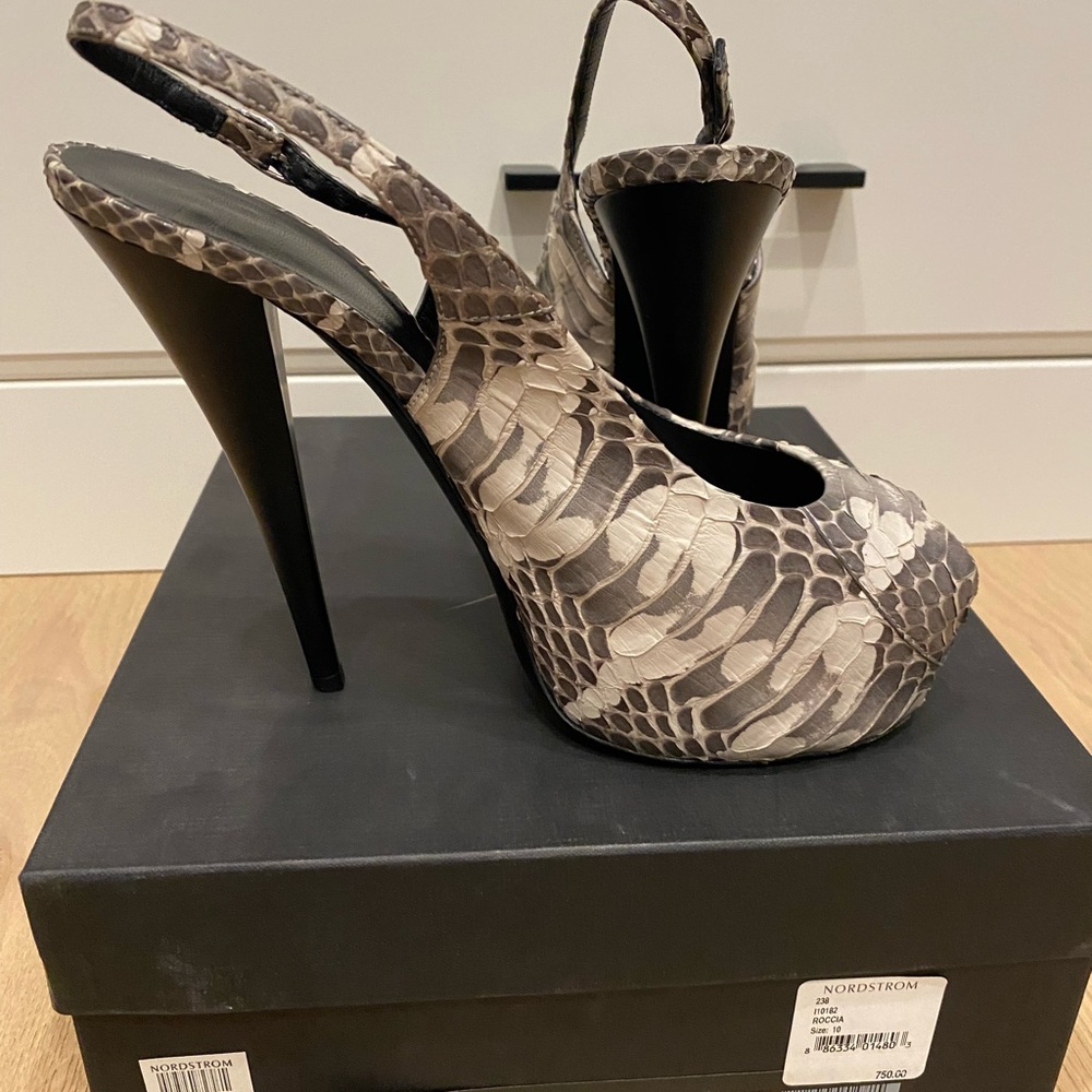 Guiseppe Zanoti Peep toe sling backs-great condition-size 40